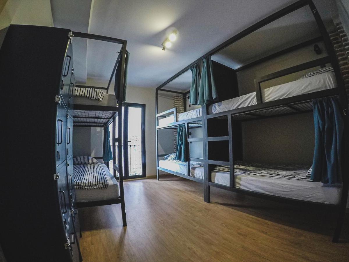 El Granado Hostel Гранада Экстерьер фото